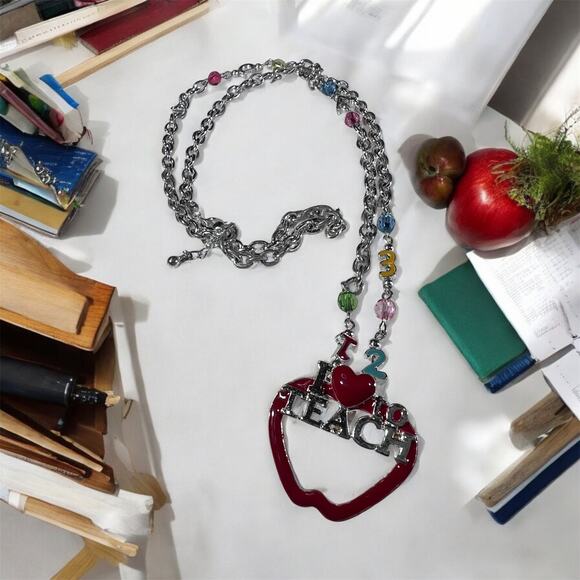 I Love to Teach ID or Glasses Holder Teacher Apple Beaded Accessory Chain NEW - Picture 1 of 12